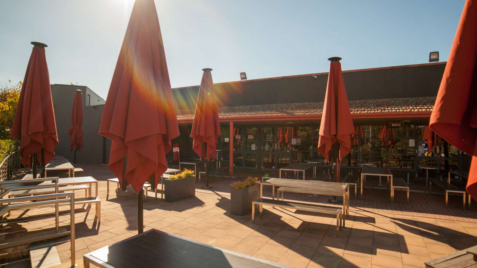 out door dining smoking 5